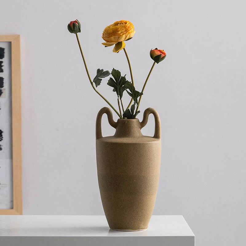 From Traditional to Modern: A Journey through Vase Decor Trends